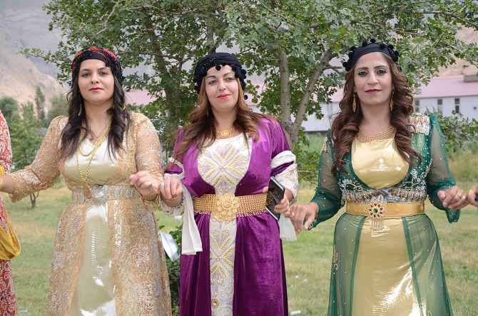 Akgül ve Yiğit ailesinin mutlu günü 75