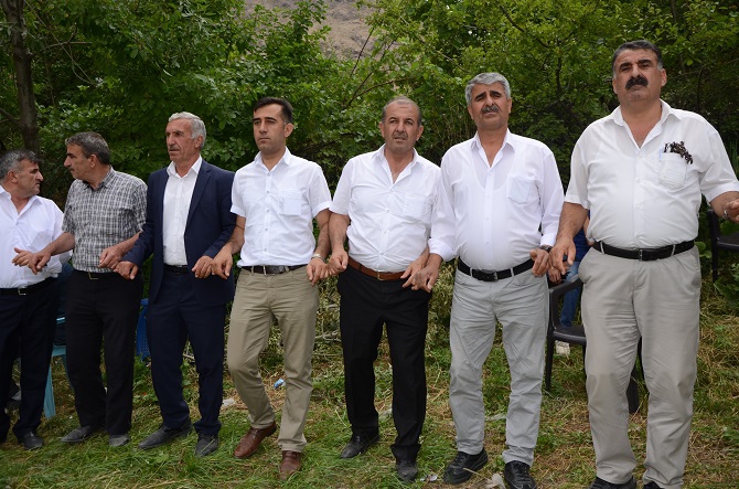 Akgül ve Yiğit ailesinin mutlu günü 85