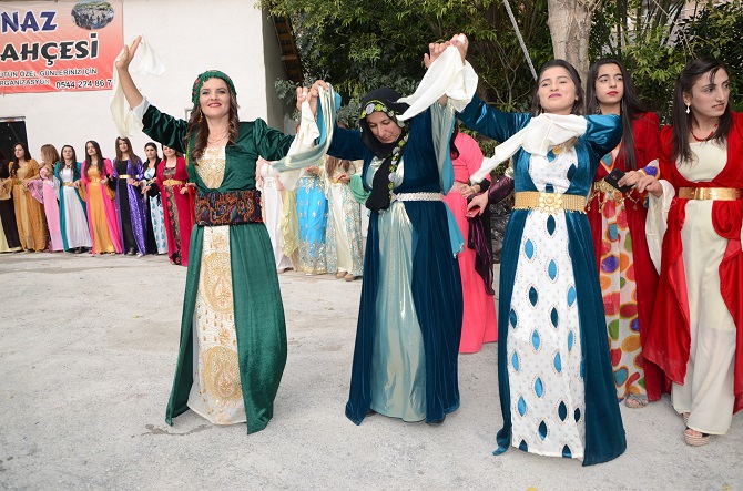 Akgül ve Yiğit ailesinin mutlu günü 94