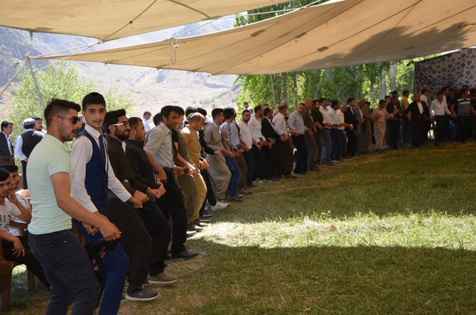 Irak’tan Çukurca’ya gelin geldi 12