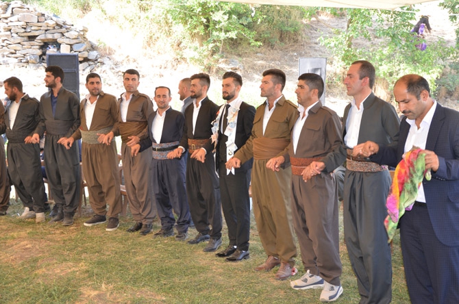 Irak’tan Çukurca’ya gelin geldi 14