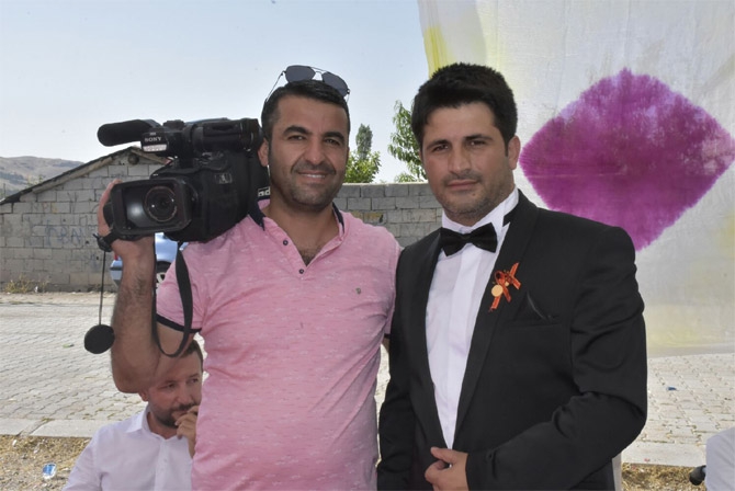 Kahraman ve Karaman ailesinin mutlu günü 11