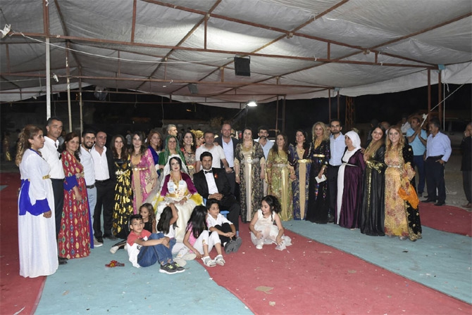 Kahraman ve Karaman ailesinin mutlu günü 24