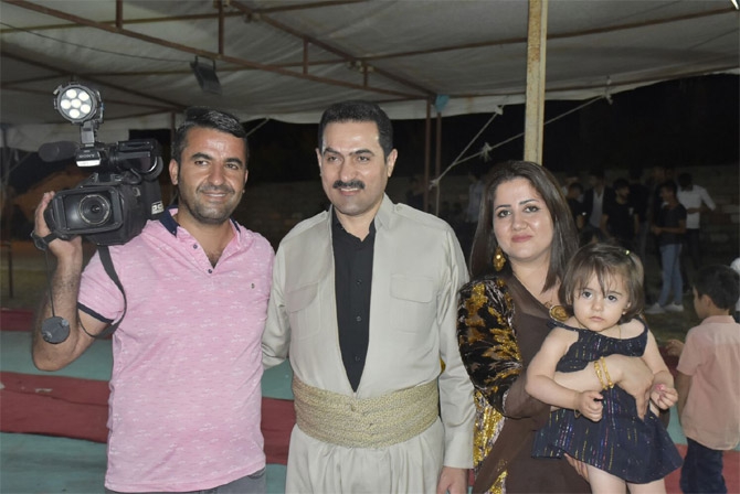 Kahraman ve Karaman ailesinin mutlu günü 26