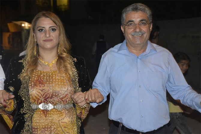 Kahraman ve Karaman ailesinin mutlu günü 28