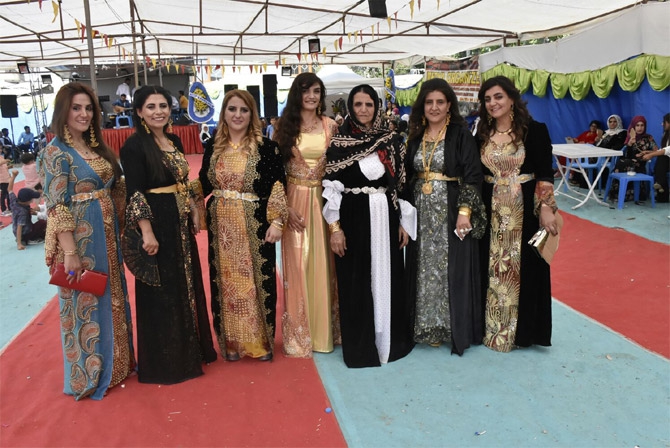 Kahraman ve Karaman ailesinin mutlu günü 30