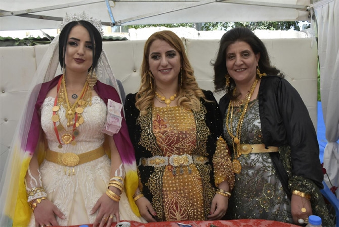 Kahraman ve Karaman ailesinin mutlu günü 32