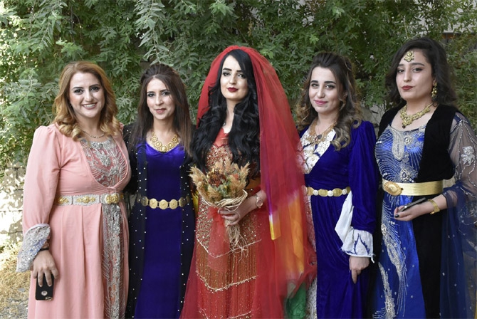 Kahraman ve Karaman ailesinin mutlu günü 33