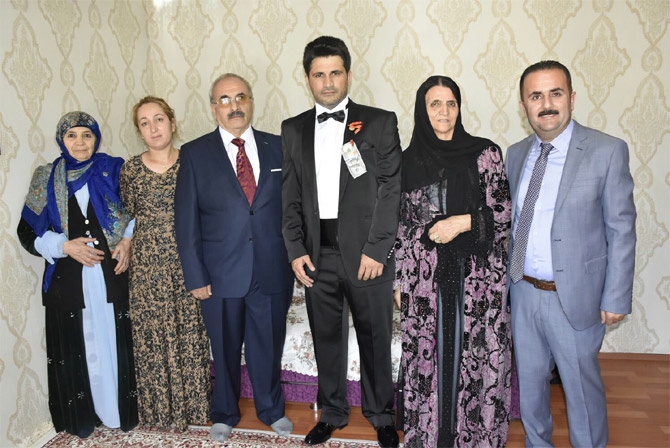 Kahraman ve Karaman ailesinin mutlu günü 41