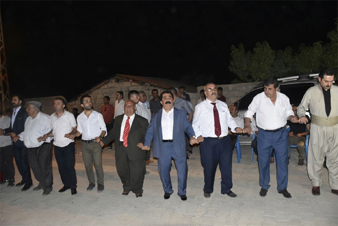 Kahraman ve Karaman ailesinin mutlu günü 45