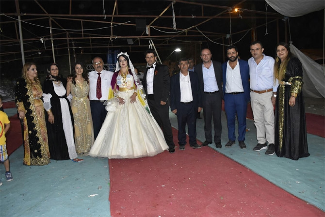 Kahraman ve Karaman ailesinin mutlu günü 8