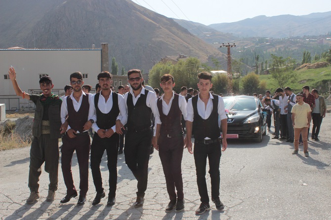 Aydın ve Çelik ailesinin mutlu günü 103