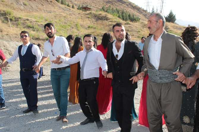 Aydın ve Çelik ailesinin mutlu günü 106