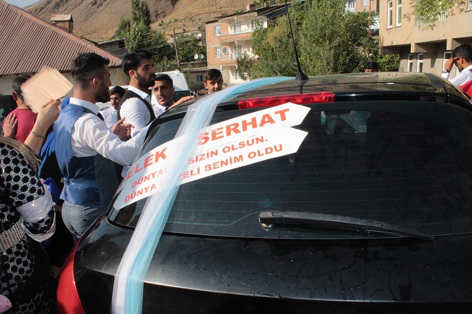 Aydın ve Çelik ailesinin mutlu günü 108