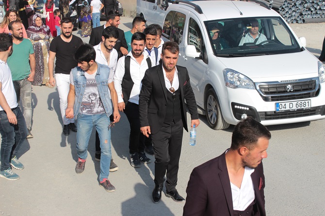 Aydın ve Çelik ailesinin mutlu günü 114