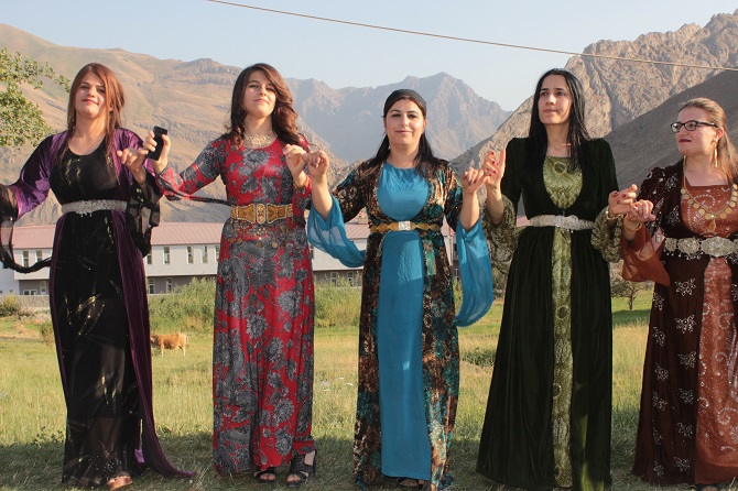 Aydın ve Çelik ailesinin mutlu günü 118