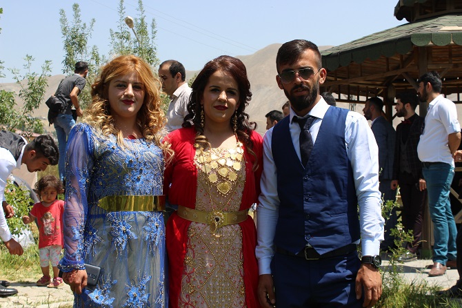 Aydın ve Çelik ailesinin mutlu günü 12