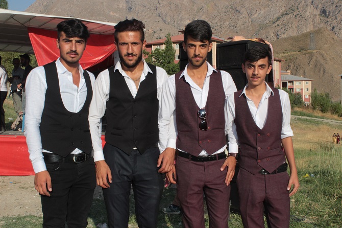 Aydın ve Çelik ailesinin mutlu günü 123