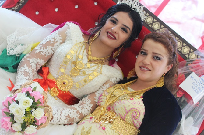 Aydın ve Çelik ailesinin mutlu günü 132