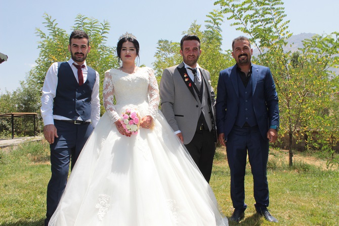 Aydın ve Çelik ailesinin mutlu günü 17