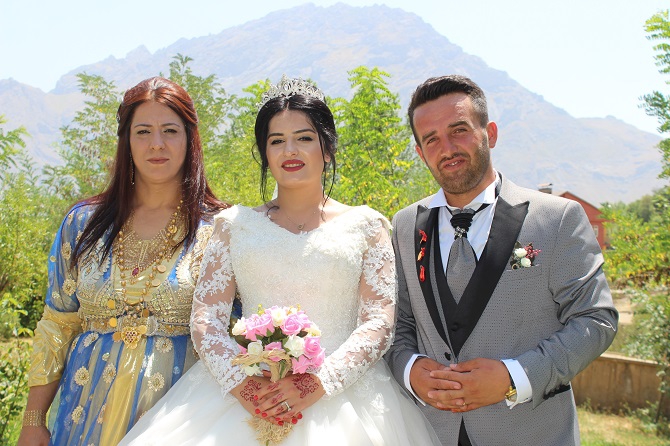 Aydın ve Çelik ailesinin mutlu günü 21