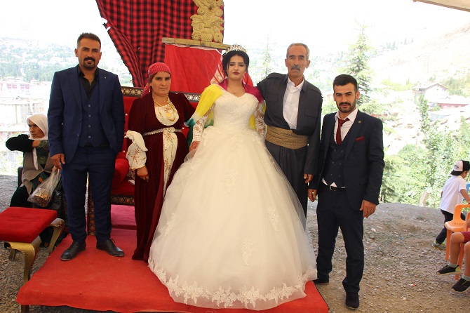 Aydın ve Çelik ailesinin mutlu günü 26