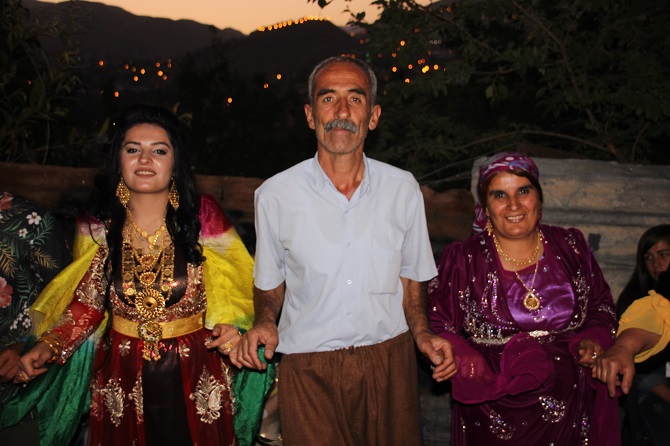 Aydın ve Çelik ailesinin mutlu günü 27