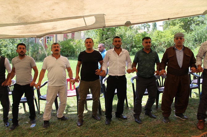 Aydın ve Çelik ailesinin mutlu günü 60