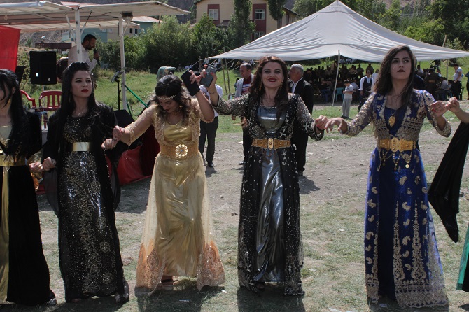 Aydın ve Çelik ailesinin mutlu günü 66