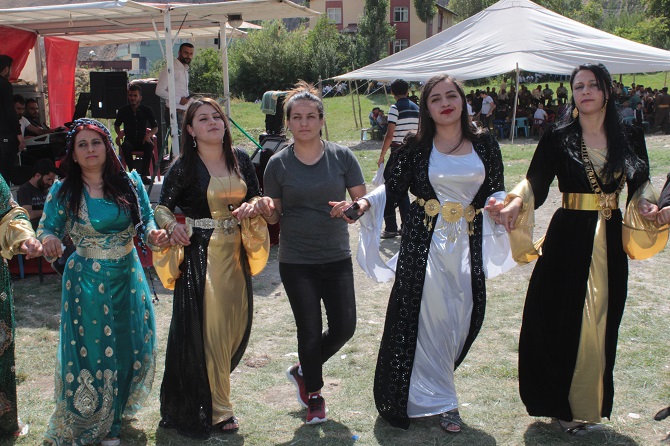 Aydın ve Çelik ailesinin mutlu günü 68