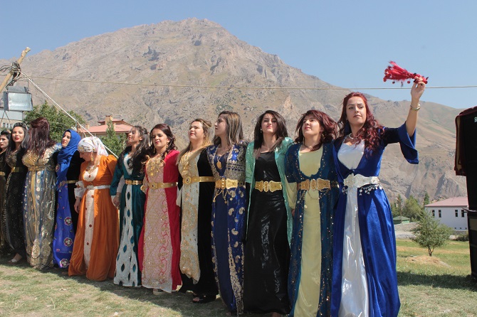 Aydın ve Çelik ailesinin mutlu günü 73