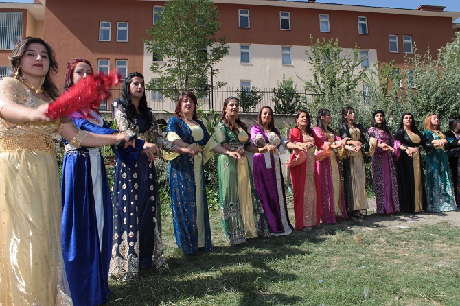 Aydın ve Çelik ailesinin mutlu günü 76