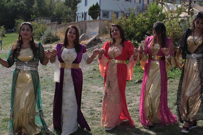 Aydın ve Çelik ailesinin mutlu günü 78