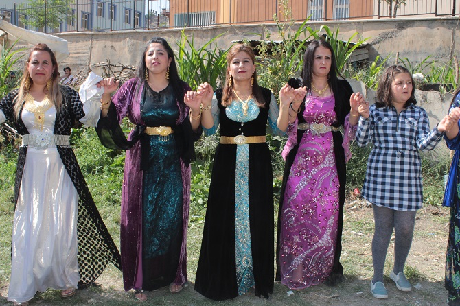 Aydın ve Çelik ailesinin mutlu günü 80