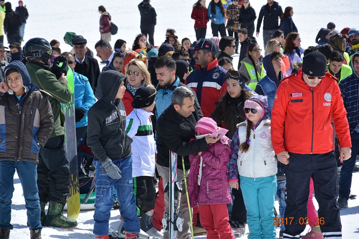 HAKKARİ’DE 'KAR FESTİVALi' 27