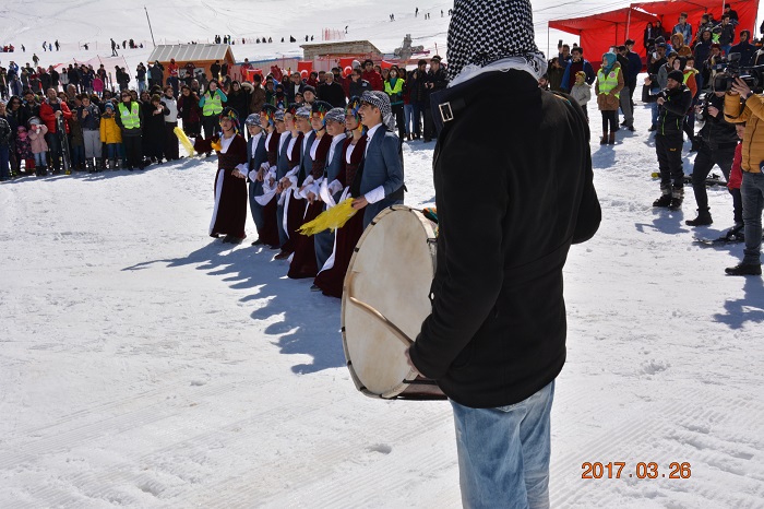 HAKKARİ’DE 'KAR FESTİVALi' 31