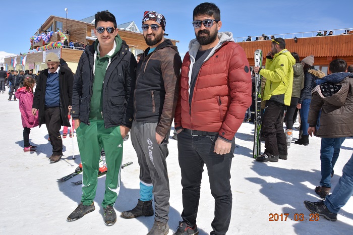 HAKKARİ’DE 'KAR FESTİVALi' 33