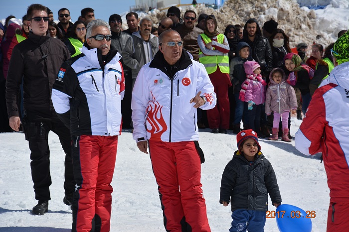 HAKKARİ’DE 'KAR FESTİVALi' 34