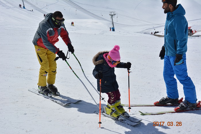HAKKARİ’DE 'KAR FESTİVALi' 43