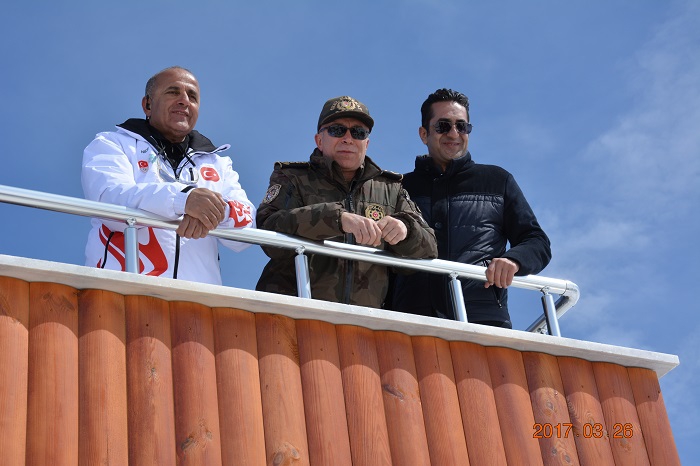 HAKKARİ’DE 'KAR FESTİVALi' 46