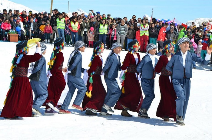 HAKKARİ’DE 'KAR FESTİVALi' 47