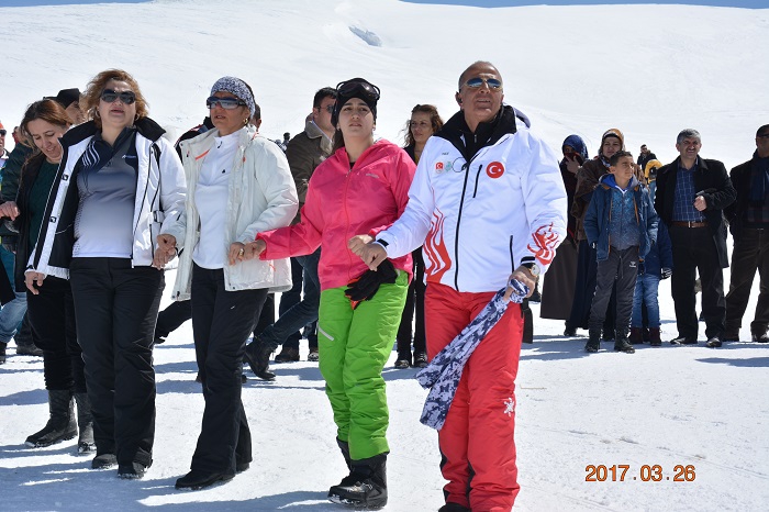 HAKKARİ’DE 'KAR FESTİVALi' 5