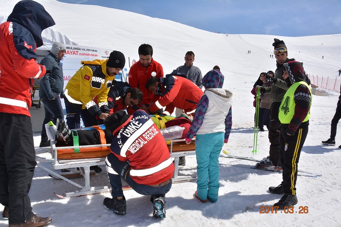 HAKKARİ’DE 'KAR FESTİVALi' 6