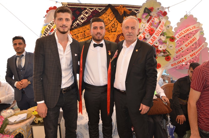 Kahraman ailesinin mutlu günü 11