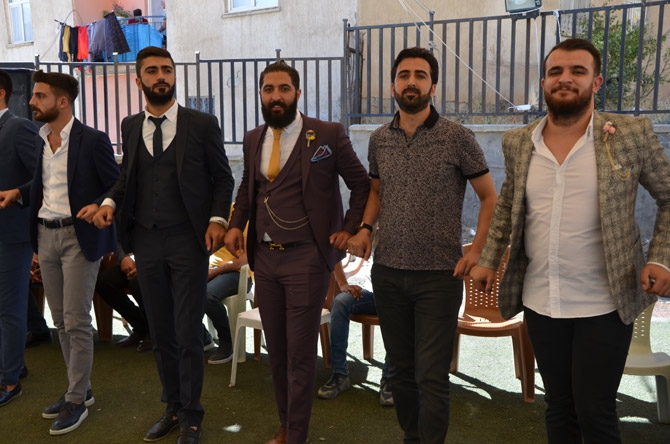 Kahraman ailesinin mutlu günü 14