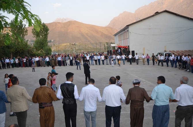 Gülbay ailesinin mutlu günü 10