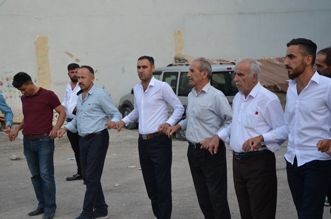 Gülbay ailesinin mutlu günü 11