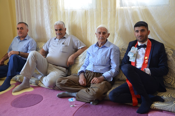 Gülbay ailesinin mutlu günü 15