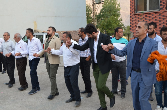 Gülbay ailesinin mutlu günü 18