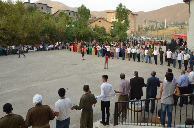 Gülbay ailesinin mutlu günü 9